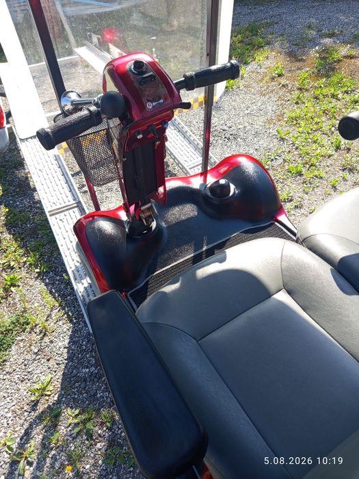 Wózek skutek inwalidzki elektryczny