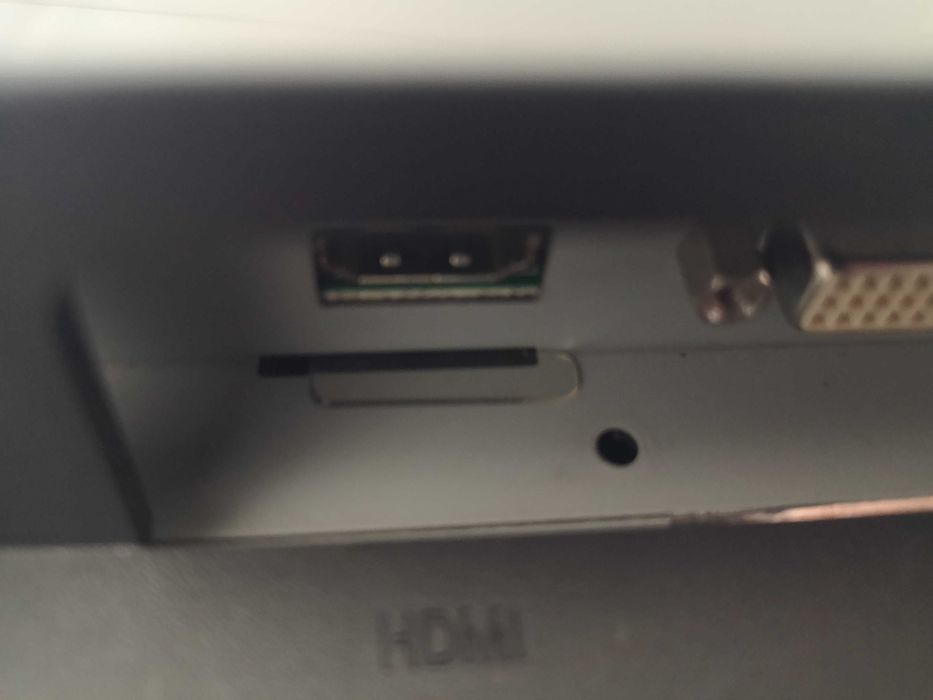 Venda urgente. Monitor LCD Philips 220XW8