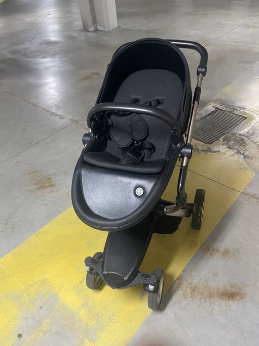 Vendo carrinho bebe usado da marca mima