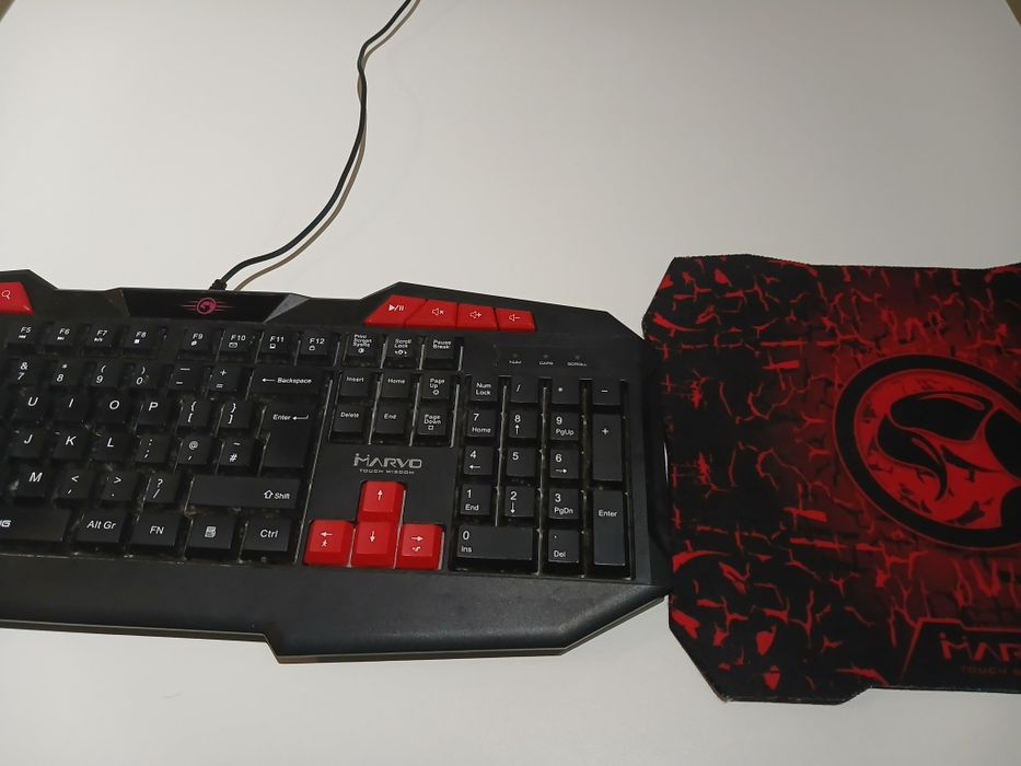Teclado Gamer Marvo Scorpion K602 e MousePad Marvo Gamer