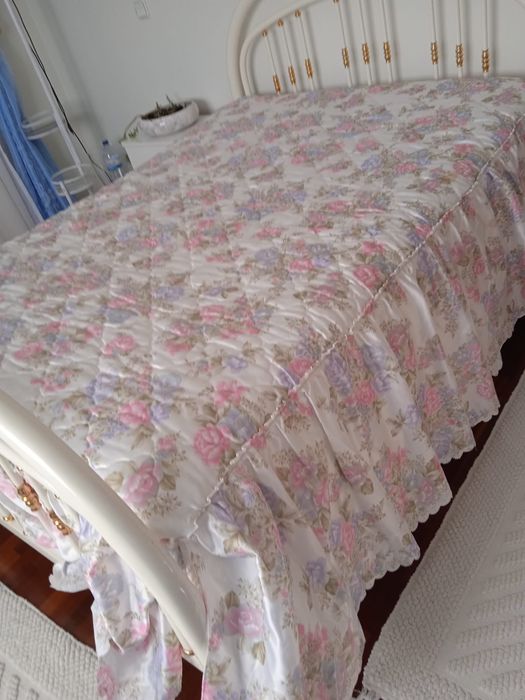 Colcha de cama- como nova