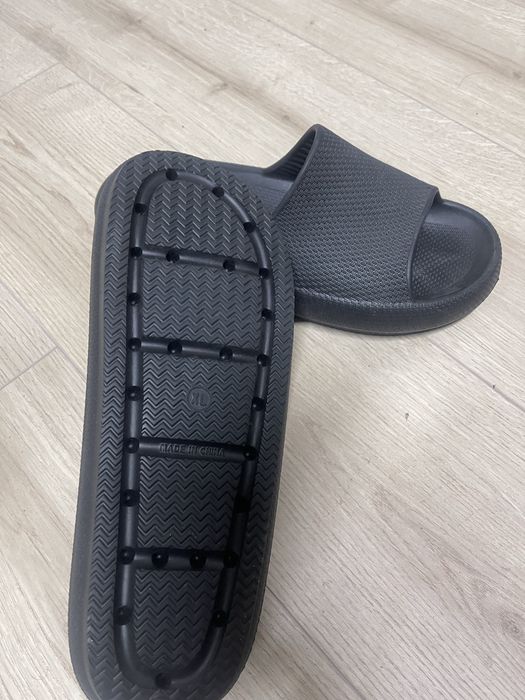 шлепки  SV  новые 43-44
