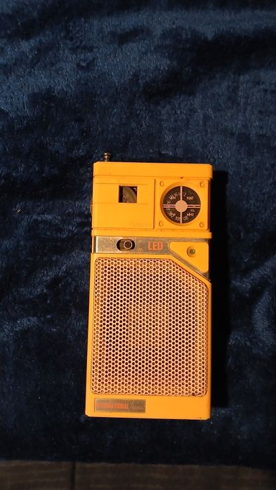 Колекційний радіоприймач International DO-10S