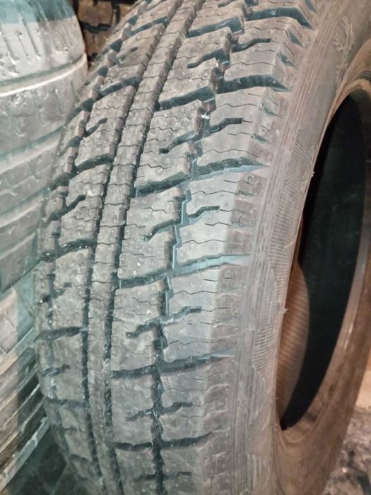 Kumho Tire ES01 95w KH27 205\65\16 made in Korea