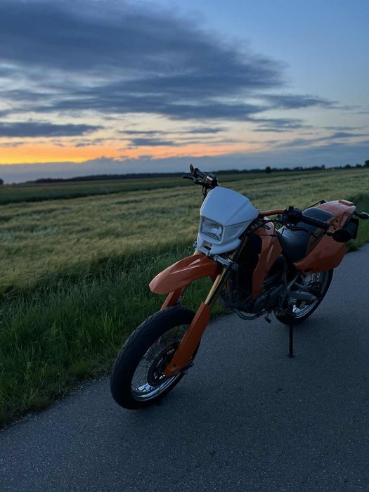 Hyosung xrx 125 supermoto [nie KTM, Suzuki, Yamaha]