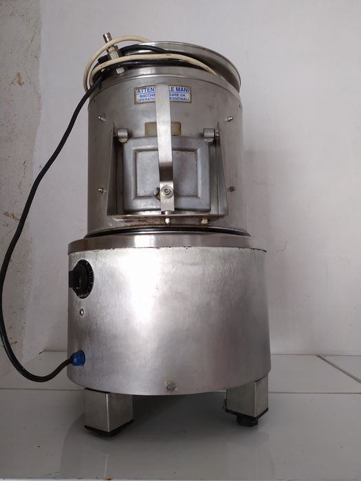 Máquina descascar batatas