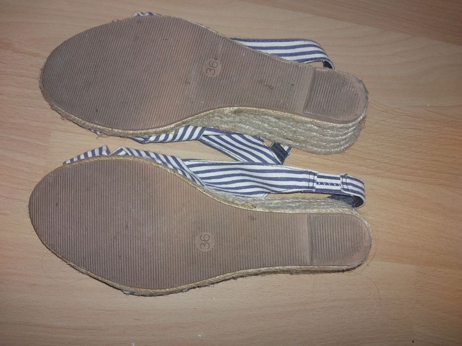 Buty damskie letnie na koturnie rozm. 36