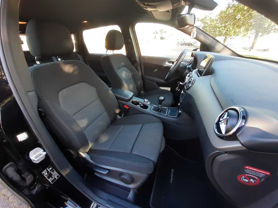 Mercedes B180d | LED | Park Assist | Excelente estado
