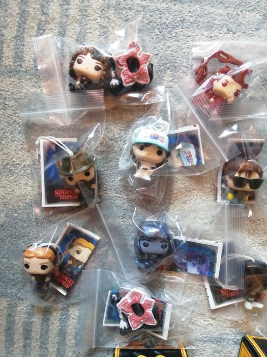 Mini figuras stranger things kinder surpresa