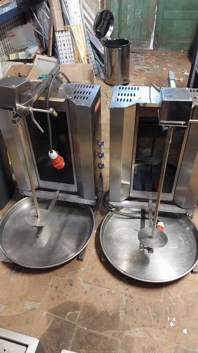 Гриль шаурма 
1 шт з верхнім приводом, на три тени.