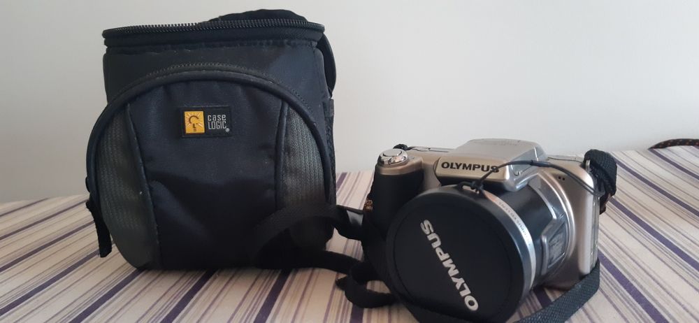 Máquina fotográfica olympus sp-800UZ