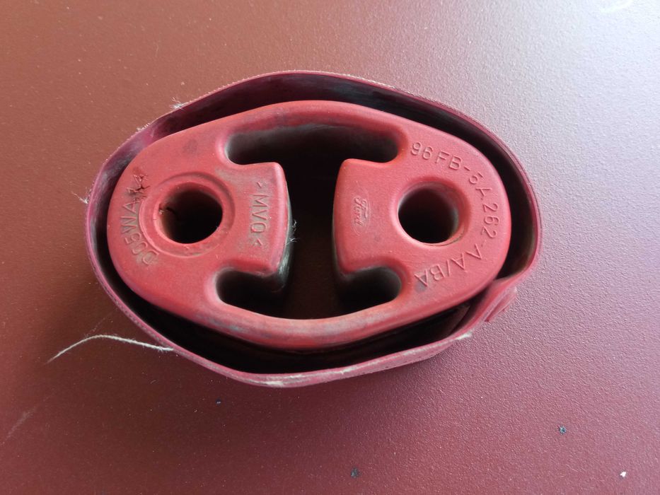 Резинове кріплення спереду прийомної вихлопної труби 96FB-5A262-AA/BA