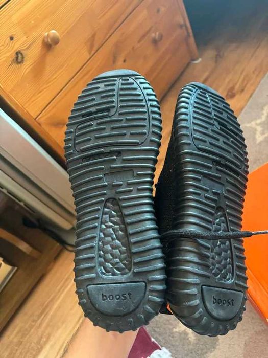 Buty Adidas Yeezy Boost 350 Kanye West Red Stripe r.40