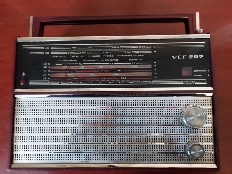 Радіоприймач VEF 202 реставрований + FM планка