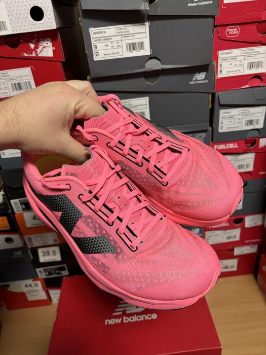 Новые ОРИГИНАЛ оригінал кроссовки кросівки New Balance нб V4 Rebel