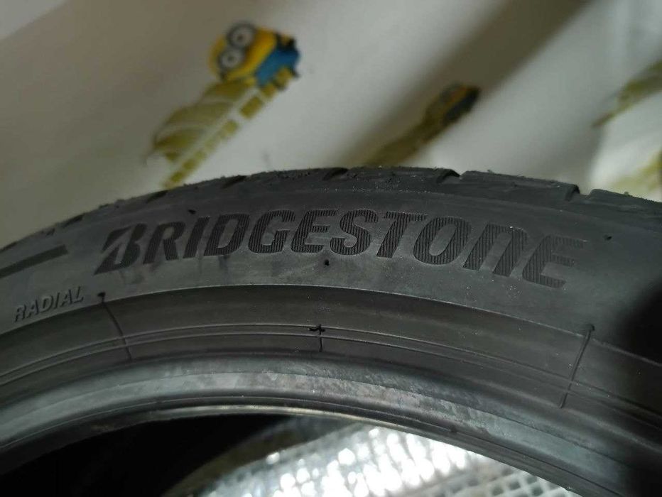 *Шини Bridgestone 225/40R18. 4шт. Літо 2024р (0825)