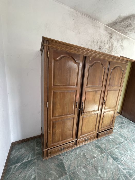 Guarda roupa/ Roupeiro