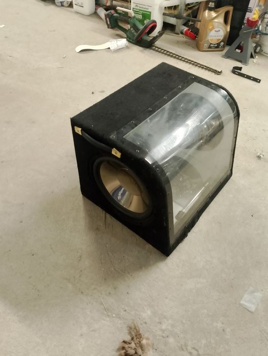 Subwoofer toxic stan:bdb