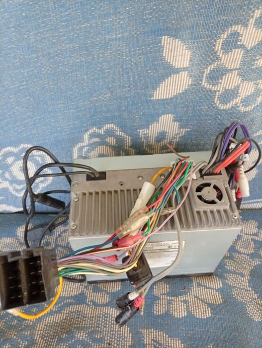 Мультимедіа центр автомагнітола clarion vx 401e