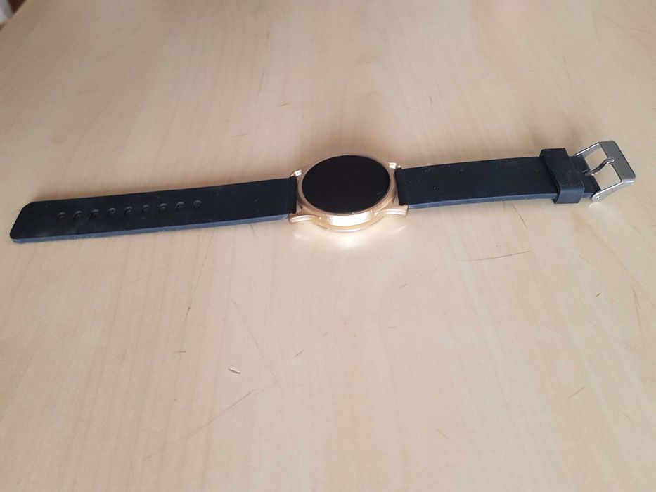 Zegarek nareczny LED cyfrowy dotykowy kolor zloty czarny Dilage 8801