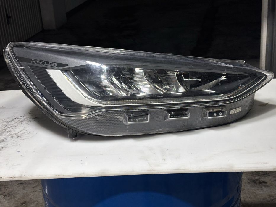 Farol Ford focus IV MK4 HN LED – Lado Direito (RH) NX7B-13E014-CD