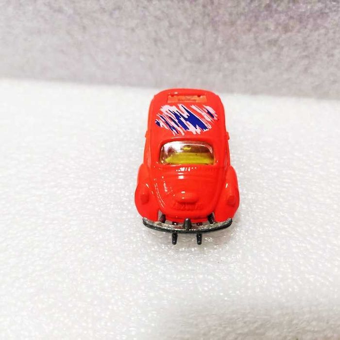 Majorette 203 Volkswagen Beetle 1302 escala 1:60 cor laranja