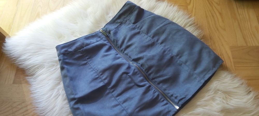 Spodniczka H&M trapez trapezowa na zamek mini dopasowana divided