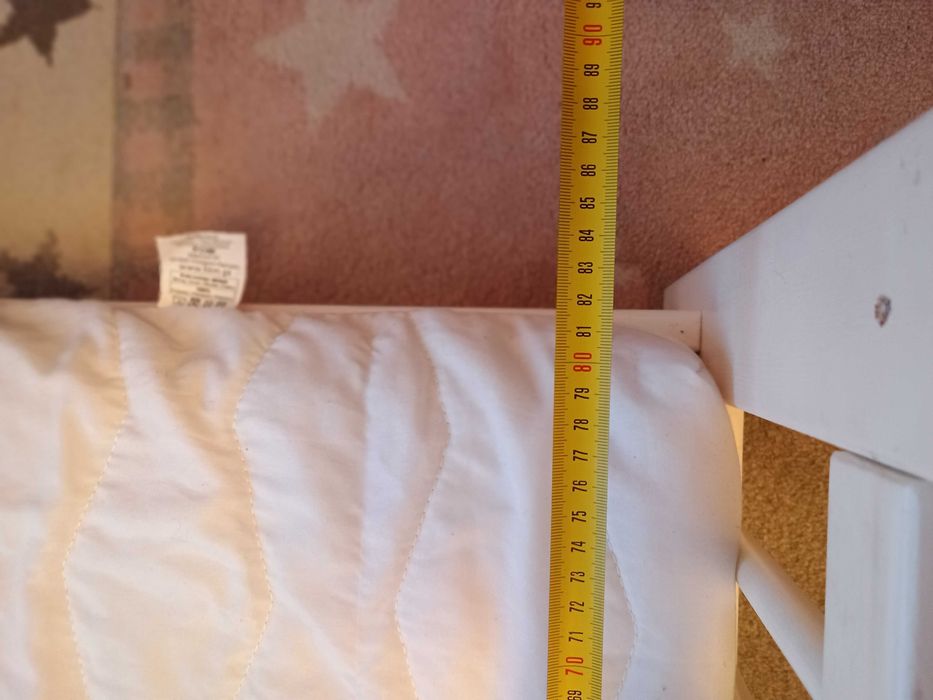 Niskie łóżko dla dziecka 150x90 z materacem 140x80