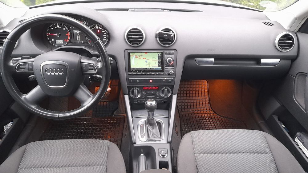 Audi A3 1.6 TDI AUTOMAT, Webasto, Park Assist