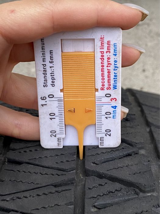 Комплект зимових шин Bridgestone Blizzak DM-V3 225/60 r18 100S автошини зима