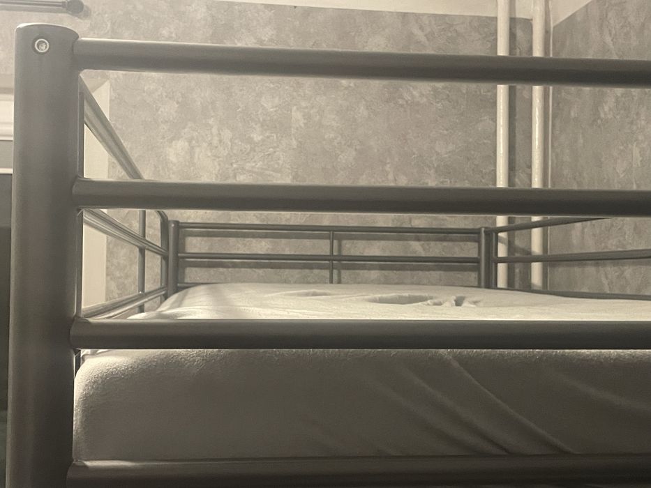 Łóżko na antresoli Ikea