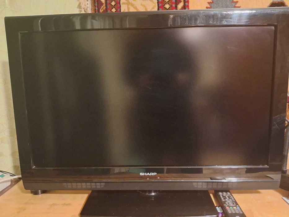Телевізор Sharp LC-32S7E-BK
