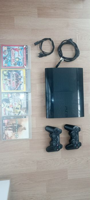 PS3 + 2 pady + 4 gry | Sprawna, zadbana