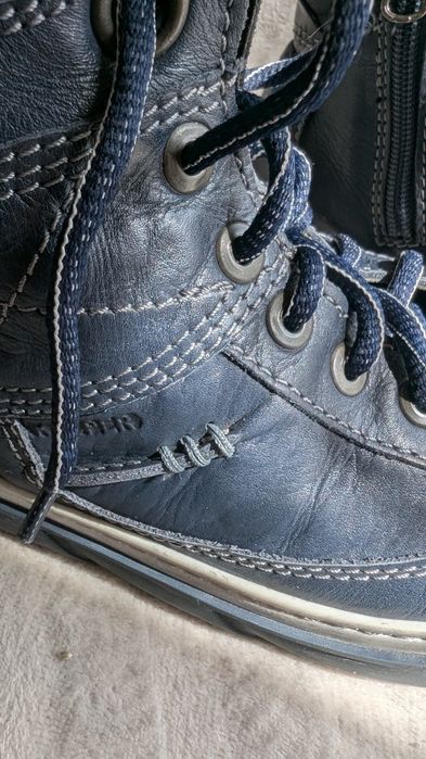 Buty za kostkę wiązane i na zamek
