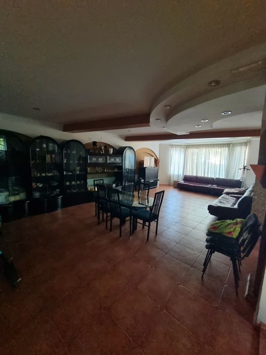 Здание 520м под комерцию