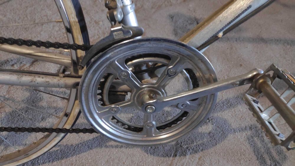 Bicicleta de ciclismo em ferro