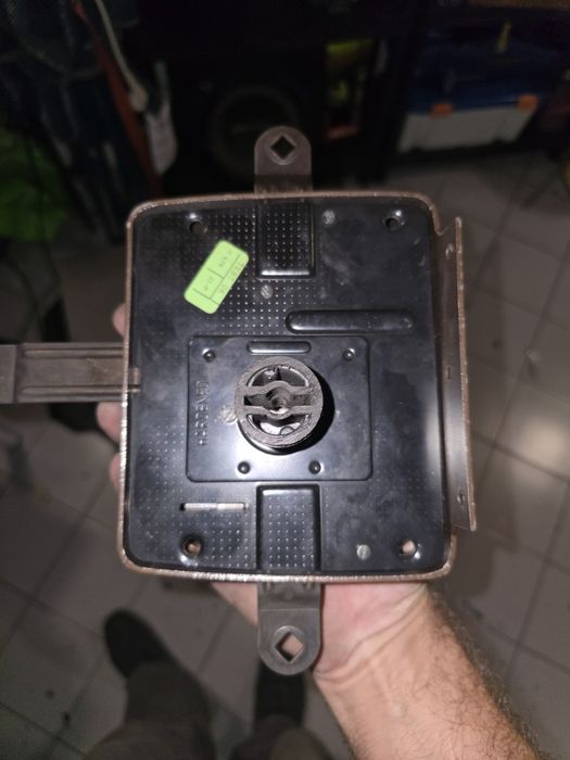 Fechadura cisa usada