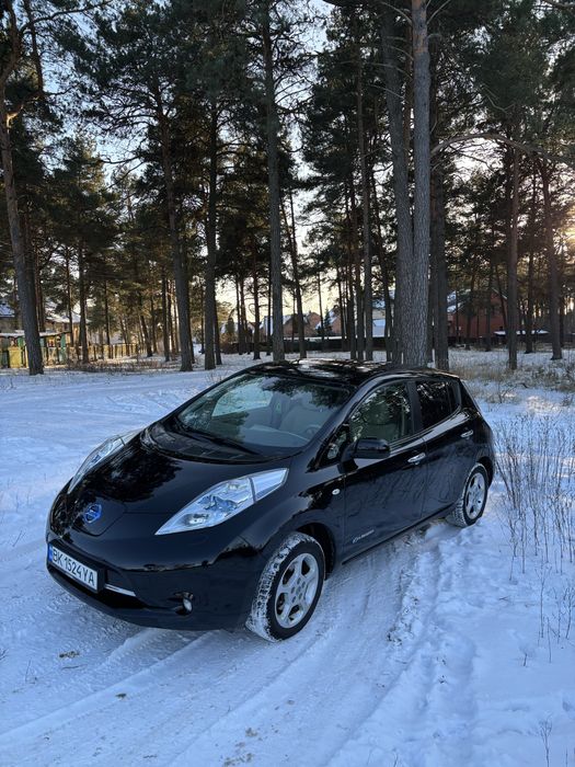 Продам NISSAN LEAF 2012