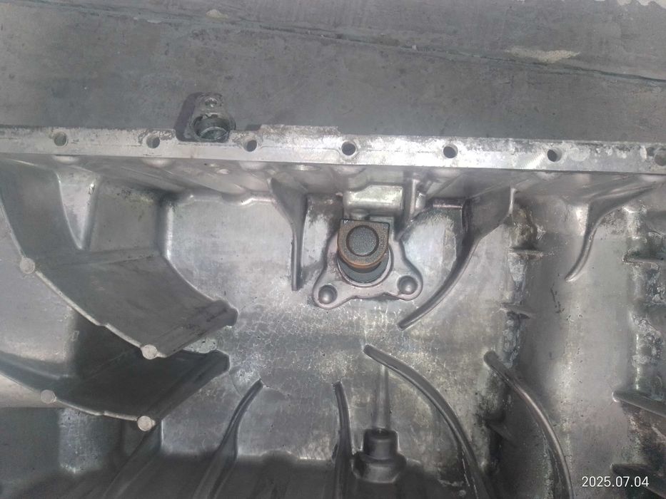 Cárter de Óleo Mercedes Vito / Classe V 2.2 CDI (W638) – R6110140202