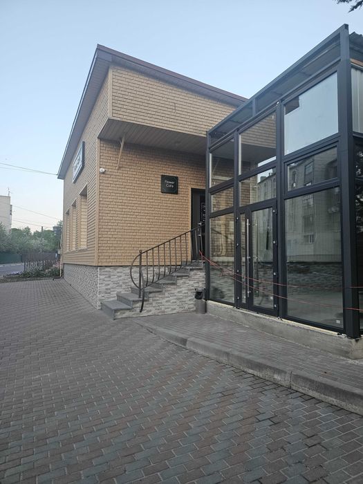 Здам в оренду приміщення в самому центрі селища