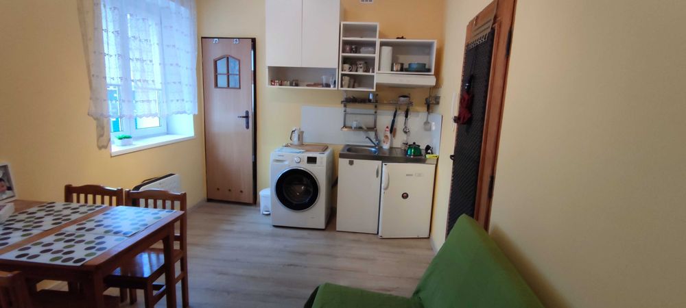 Kawalerka -- 15m-- po remoncie