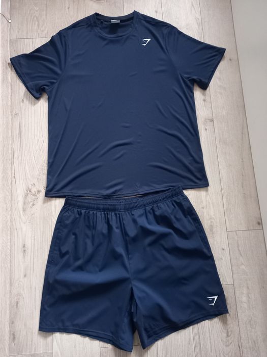 Продам спортивный комплект GYMSHARK