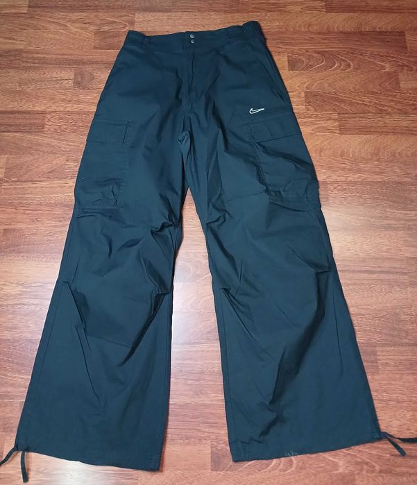 Жіночі штани Nike Sportswear Woven Cargo Trousers FV4969-010