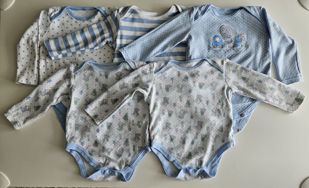 Zestaw, komplet 5 x body dziecięce; 74; niebieskie
Rozmia