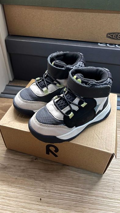 Високі демісезонні кросівки Zara