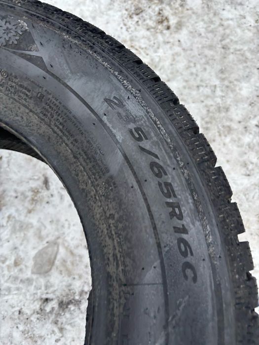 Шина нова 1шт 235/65 R16C Laufenn 2023p зима