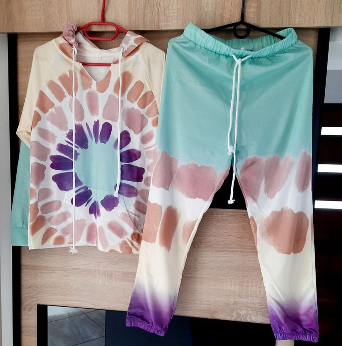 Komplet sportowy dress I bluza