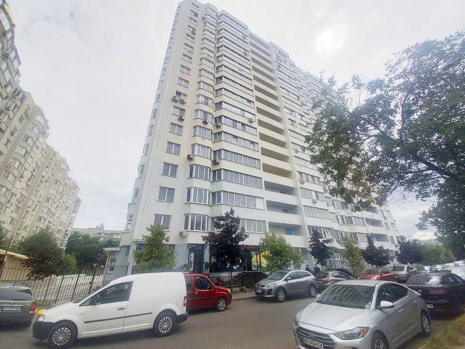 Продам 1 комн просторную квартиру на Костанди Вернисаж