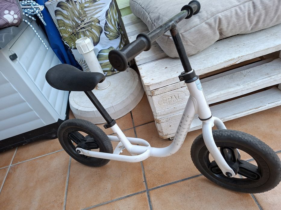 Bicicleta de criança sem pedais