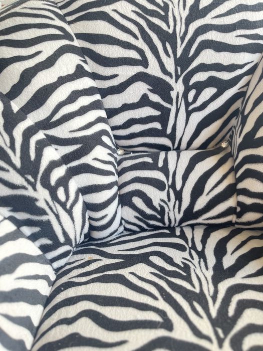 Fotel jak uszak wygodny zebra czarno biały